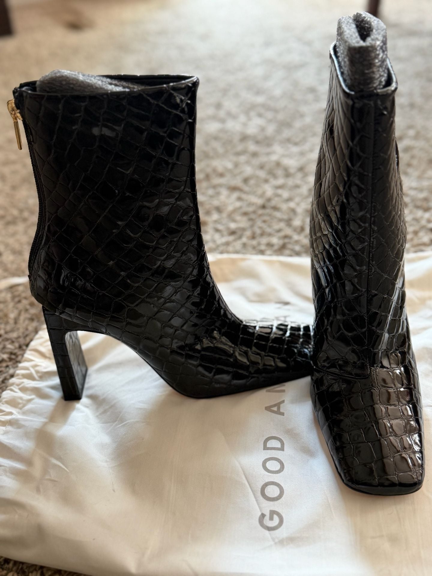 Good American Black Croc Embossed Square Toe Ankle Boots Size 5.5